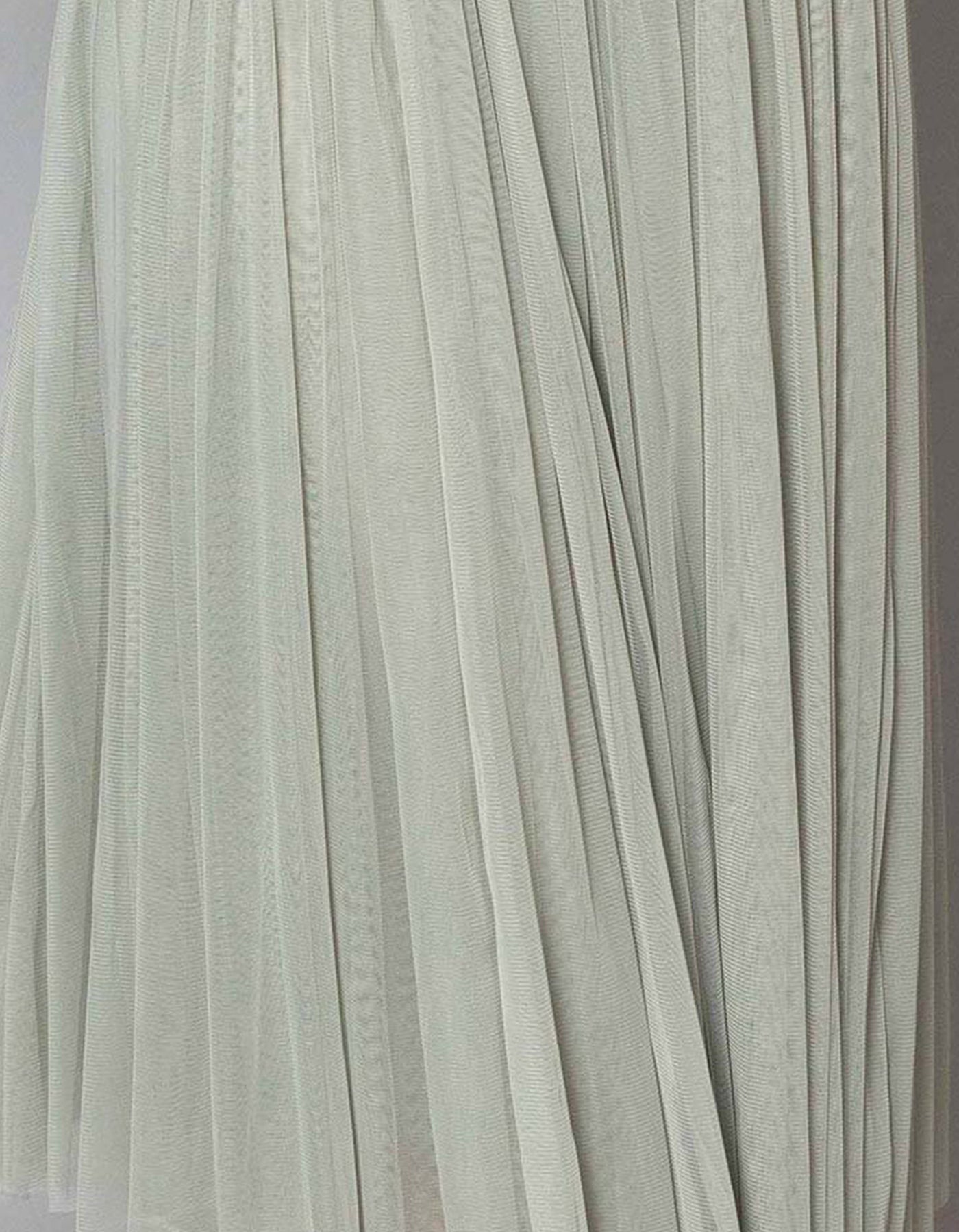      andcompliments_online_shop_brautmode_tulle_skirt_tuellrock_tuell_braut_hochzeit_online_shoppen_diy_set_schleife_schlips_einstecktuch_krawatte_fliege
