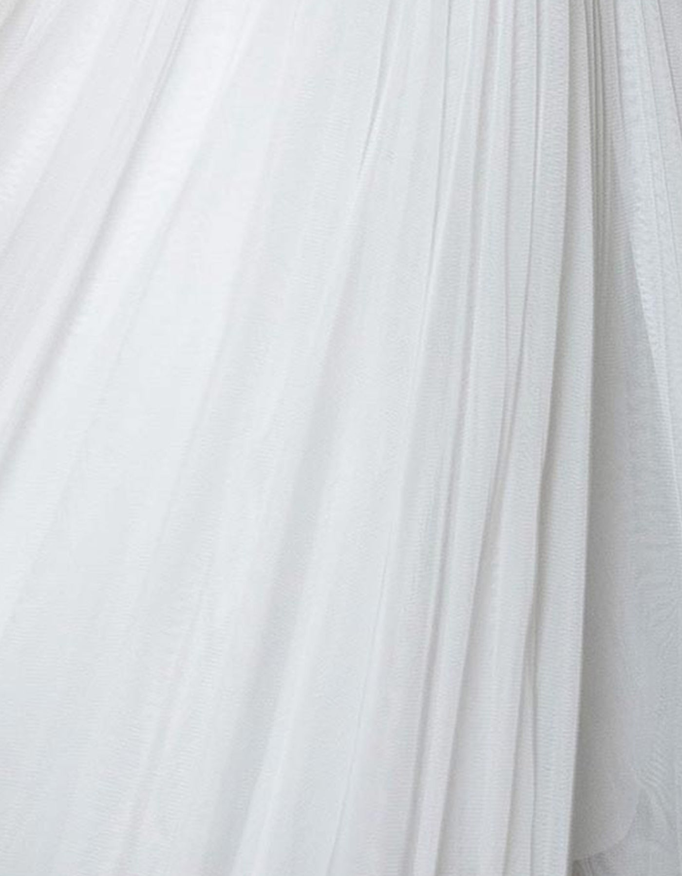      andcompliments_online_shop_brautmode_tulle_skirt_tuellrock_tuell_braut_hochzeit_online_shoppen_diy_set_schleife_schlips_einstecktuch_krawatte_fliege