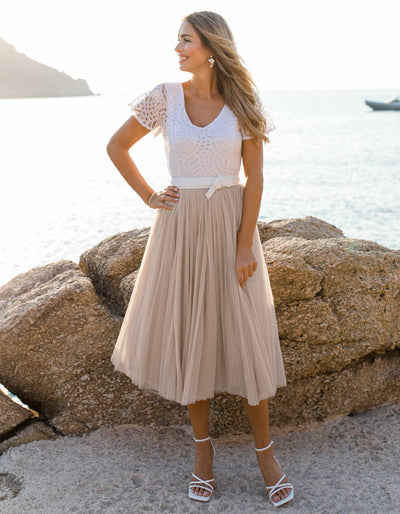 andcompliments_online_shop_brautmode_tulle_skirt_tuellrock_tuell_braut_hochzeit_online_shoppen_jan_kulke_alt_nude_soft_powder_lang_beige-midi-a-2