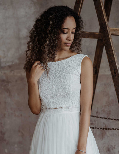 andcompliments_online_shop_brautmode_tulle_skirt_tuellrock_tuell_braut_hochzeit_online_shoppen_mix_and_match_spitzenoberteil_braut_top_athen_brautkleid  Alt-Text bearbeiten
