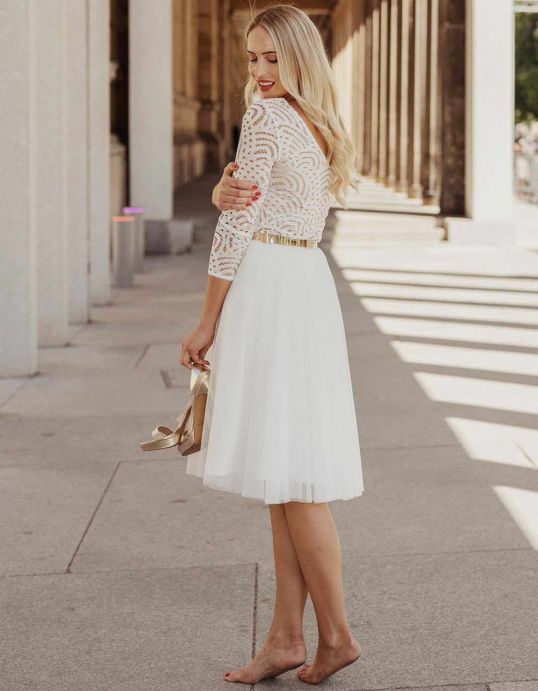 andcompliments_online_shop_brautmode_tulle_skirt_tullrock_tull_braut_hochzeit_online_shoppen_mix_and_match_spitzenoberteil_braut_top_biarritz-1  Alternativen Text bearbeiten