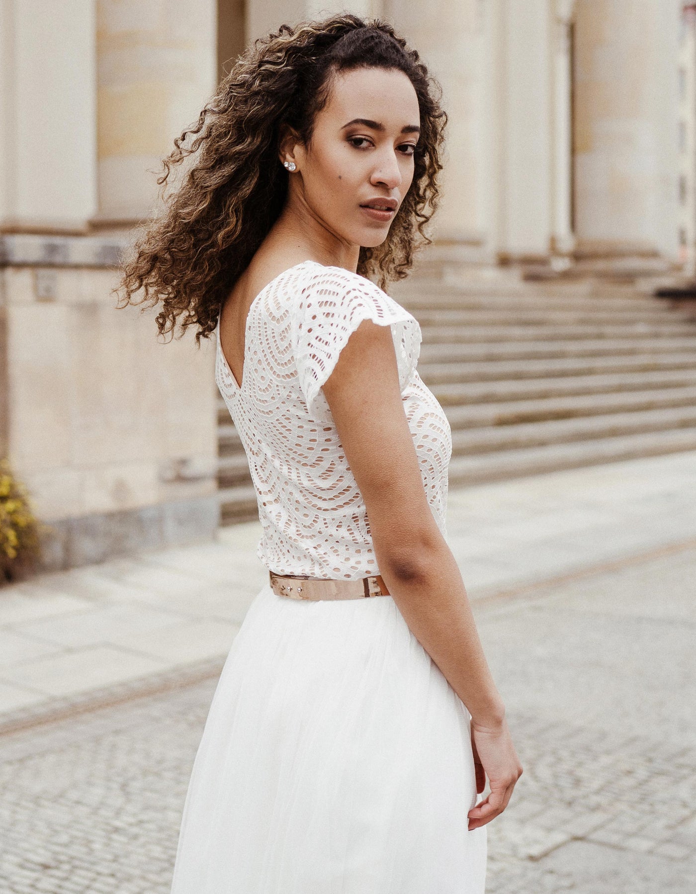andcompliments_online_shop_brautmode_tulle_skirt_tullrock_tull_braut_hochzeit_online_shoppen_mix_and_match_spitzenoberteil_braut_top_biarritz-wave_1