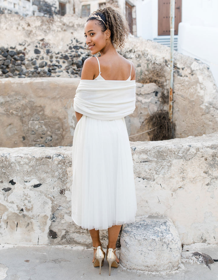 constant_love_online_shop_braut_hochzeit_andcompliments_berlin_team_braut_tüllrock_tüll_rock_strick_standesamt_Poncho_bolero_stola_brautstola_strick_wolle_merino