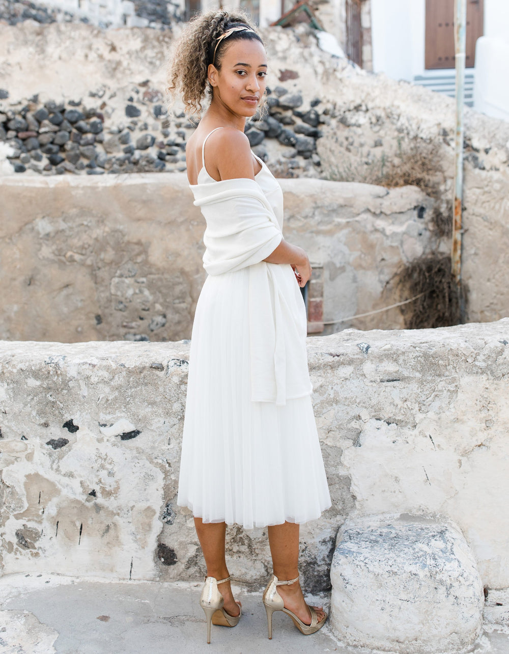 constant_love_online_shop_braut_hochzeit_andcompliments_berlin_team_braut_tüllrock_tüll_rock_strick_standesamt_Poncho_bolero_stola_brautstola_strick_wolle_merino