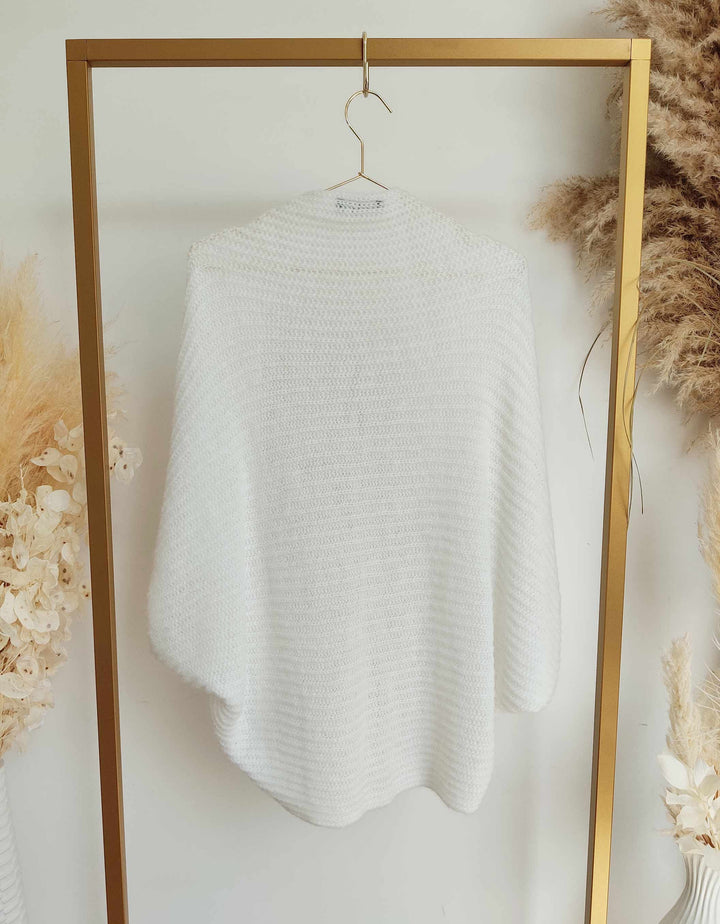 andcompliments_wifey_braut_jga_hochzeit_andcompliments_constant_love_brautmode_online_shop_tuellrock_tuell_rock_strick_stola_grobstrick_bolero_schal_cape_W