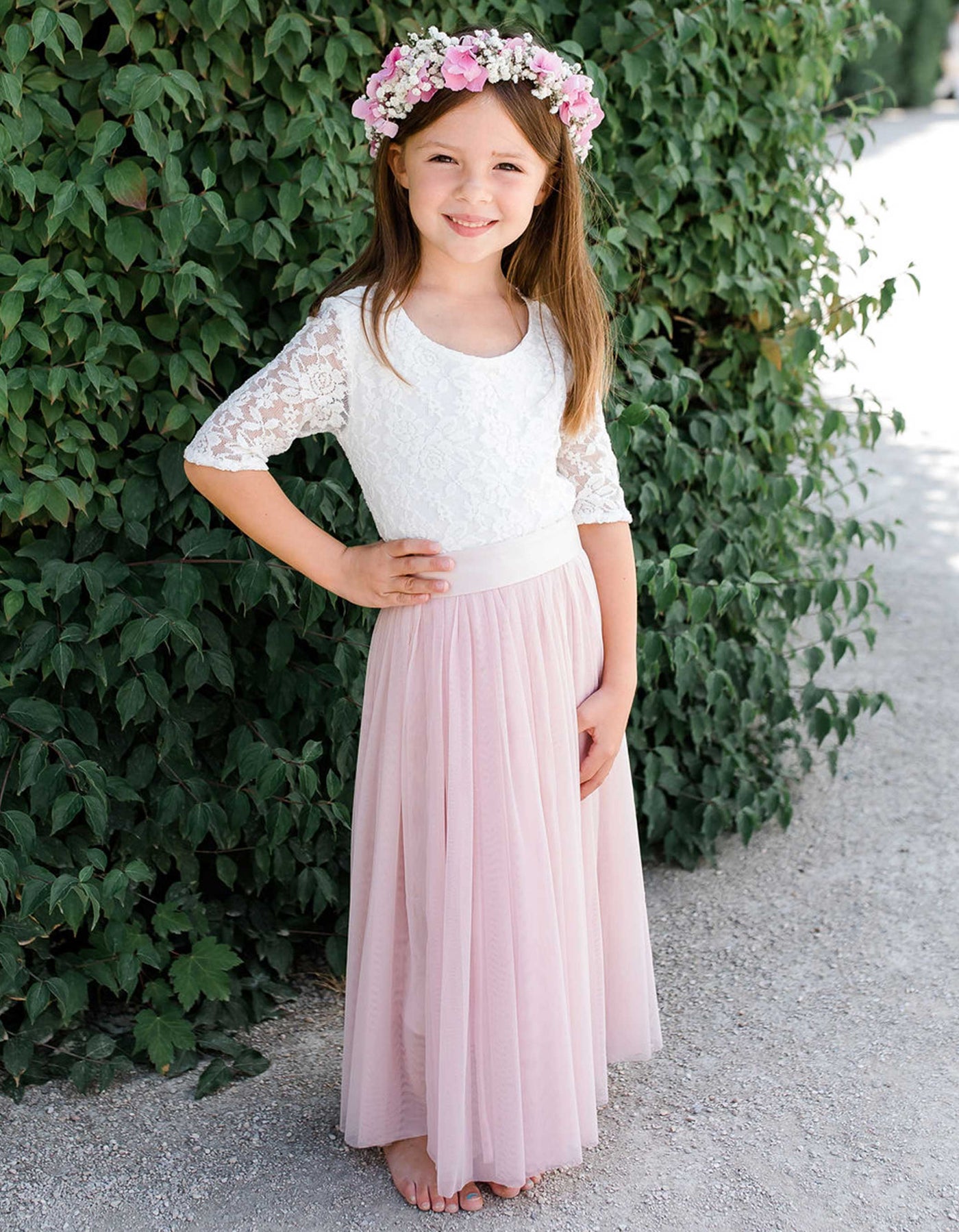 constant_love_online_shop_braut_hochzeit_andcompliments_berlin_standesamt_boho_spitze_blumen_maedchen_taufe_kommunion_kinder_maedchen_kleid_tuellrock_tuell_kleid_spitze-softrose_mädchen_kommunion_kleid_prinzessin_bequem_made_in_europe  Alt-Text bearbeiten