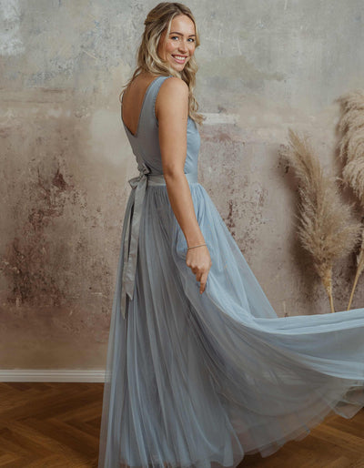constant_love_online_shop_braut_hochzeit_andcompliments_berlin_team_braut_tullrock_tull_rock_spitze_spitzenoberteil_brautkleid_kleid_langarm_armel_standesamt_boho_spitze_body_basic_brautjungfern_outfit_hochzeitsgast