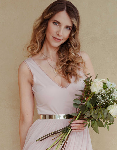 constant_love_online_shop_braut_hochzeit_andcompliments_berlin_team_braut_tullrock_tull_rock_spitze_spitzenoberteil_brautkleid_kleid_langarm_armel_standesamt_boho_spitze_body_basic_brautjungfern_outfit_hochzeitsgast
