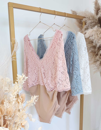 constant_love_online_shop_braut_hochzeit_andcompliments_berlin_team_braut_tullrock_tull_rock_spitze_spitzenoberteil_brautkleid_kleid_langarm_armel_standesamt_boho_spitze_body_schwanger_umstandsmode_maternity