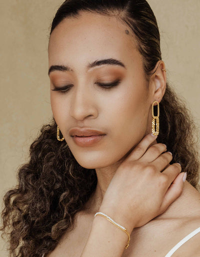 constant_love_tuellrock_hochzeit_gast_standesamt_brautjungfern_weiss_mix_and_match_goldschmuck_set_silber_brautschmuck_brautohrringe_kette_armband_schlicht_perlen_steine_CLS-002
