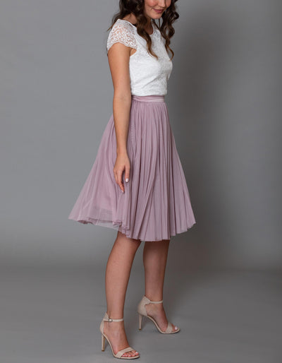 traenen_brautkleid_berater_brautkleid_finder_online_shopping_tüllrock_midi_kurz_grau_grün_jga_bridal_party_brautjungfern_vintage_boho_hochzeit_altrosa