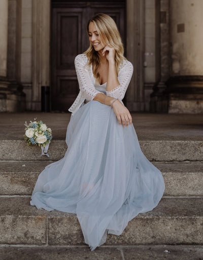 constant_love_tuellrock_mauve_rosa_altrosa_hochzeit_gast_standesamt_brautjungfern_rauchblau_lang_pastellblau_winter_hochzeit_corona_outfit_alternative_brautkleid