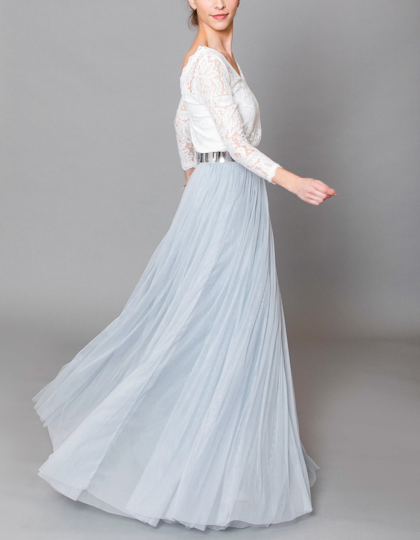 constant_love_tuellrock_mauve_rosa_altrosa_hochzeit_gast_standesamt_brautjungfern_rauchblau_lang_pastellblau_winter_hochzeit_corona_outfit_alternative_brautkleid