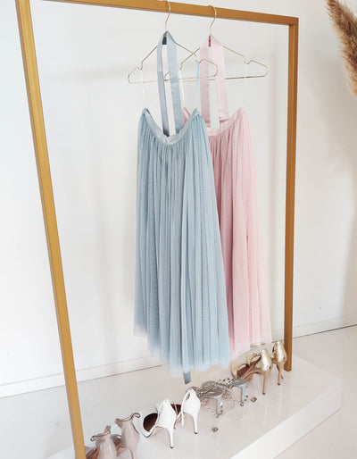 constant_love_tullrock_schwanger_babybauch_schwangerschaft_umstandsmode_brautkleid_hochzeit_gast_standesamt_pastellblau_its_a_boy_gender_reveal