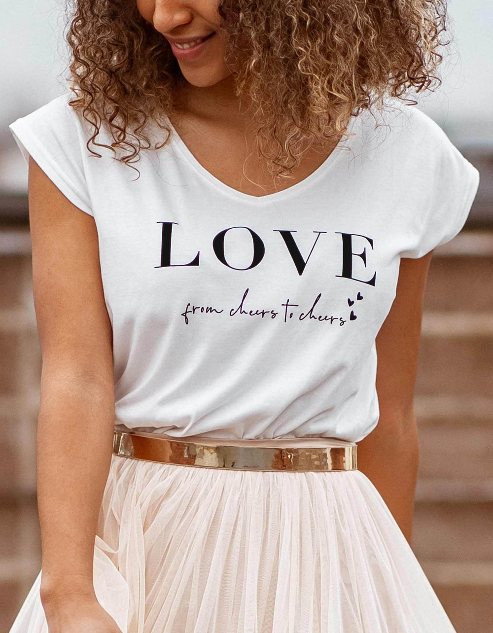 bride_love_flitterwochen_outfit_junggesellinnenabschied_braut_brautjungfern_tshirt_love_from_miss_to_mrs_shirt_bestseller