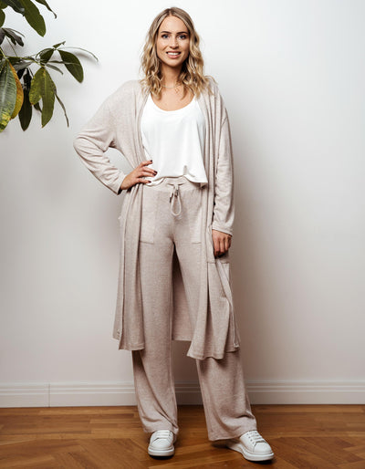 thebowattitude_casual_wear_luxury_home_wear_home-office_looks_outfit_set_oceans_pamela_fabletics_reif_apart_made-in-europe_thebow12_crop_top_oberteil_geschenk_weihnachten_hochzeitstag