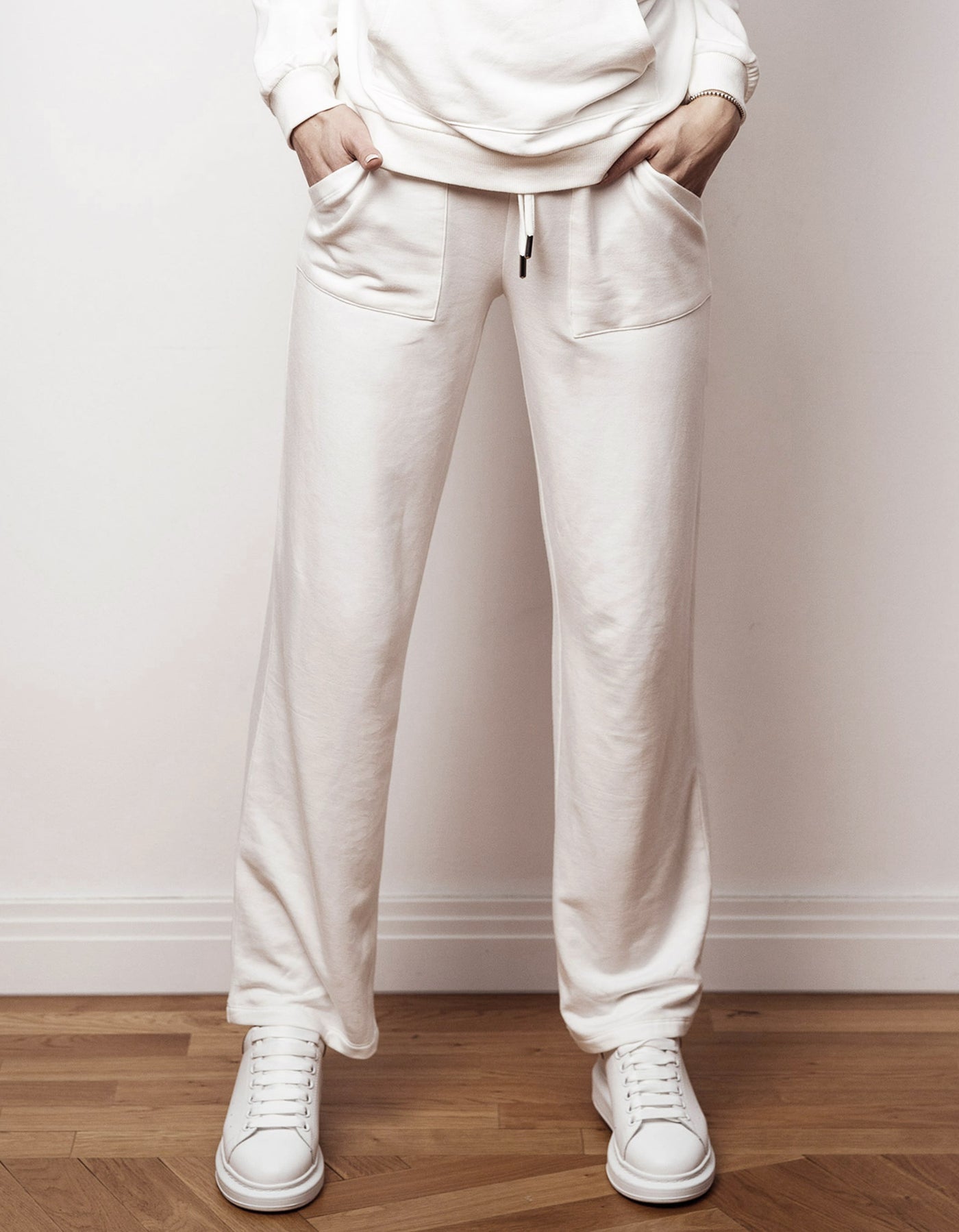 BOW06 CASUAL SWEATPANTS WEISS